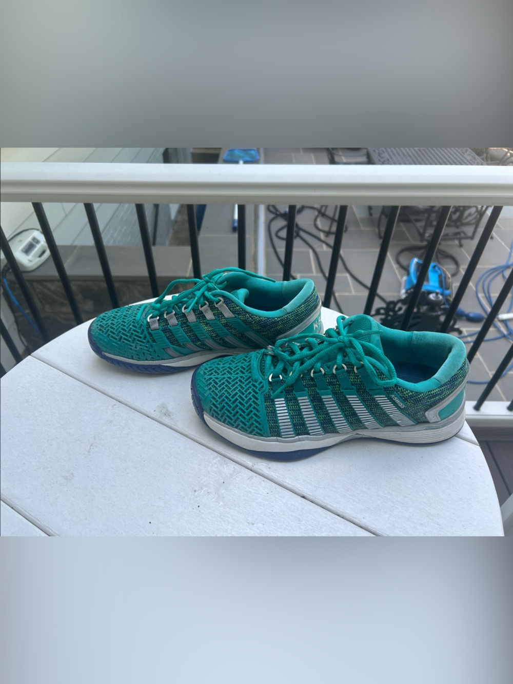 K-Swiss Teal Women's Tennis Court Shoes 🎾